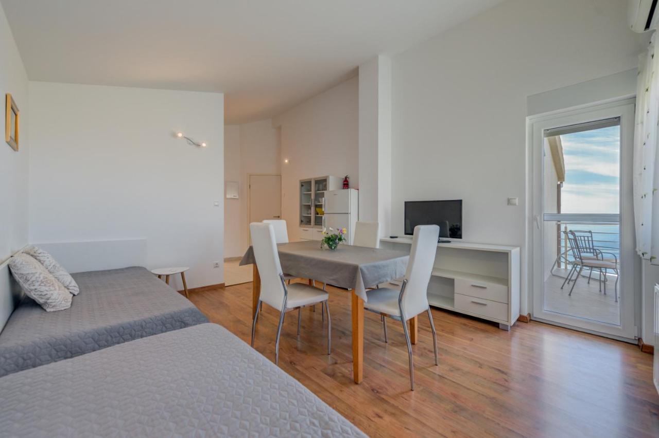 Pikolo Omis Apartment