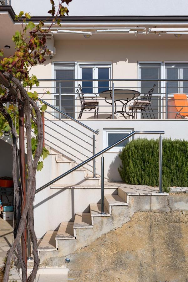 Apartment Pikolo Omis *
