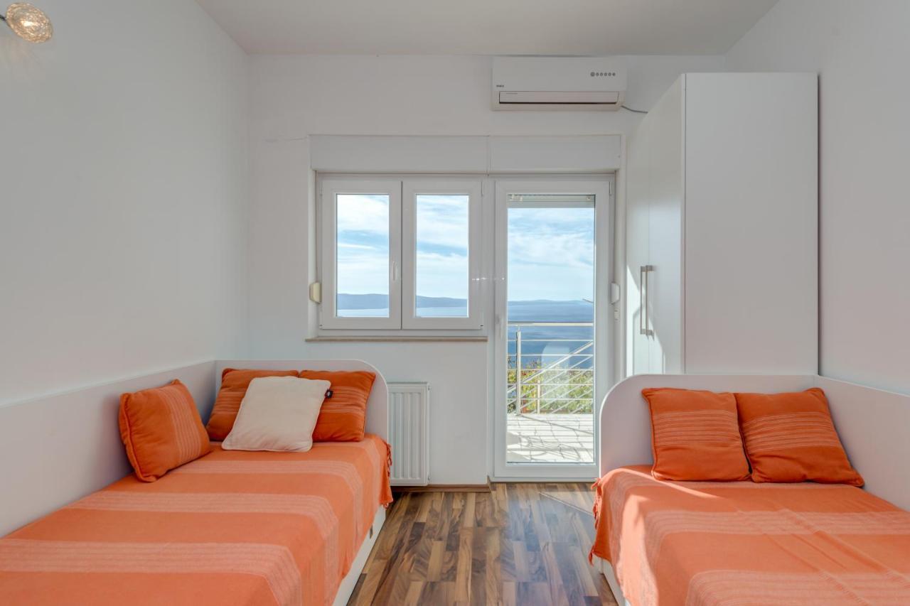 Pikolo Omis Apartment Tice