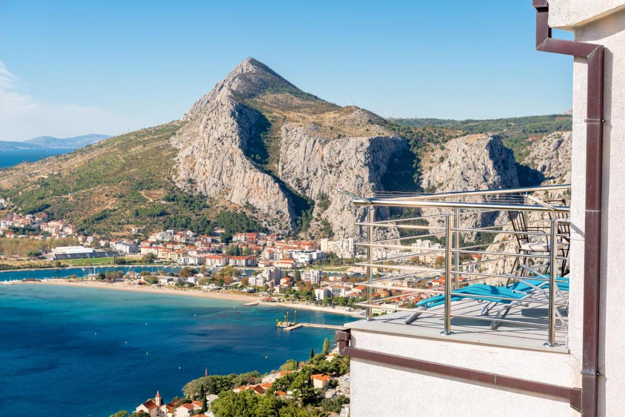 Pikolo Omis