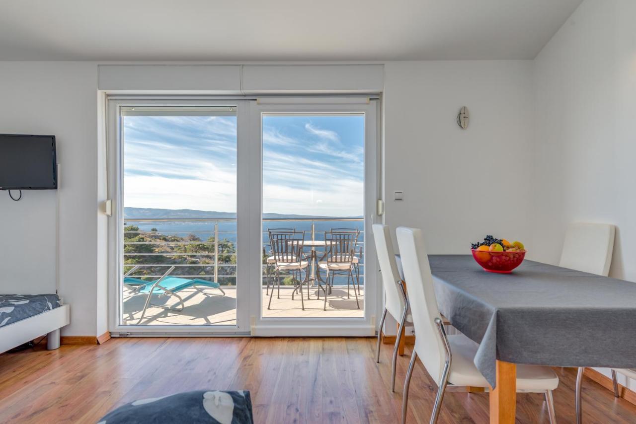 Apartment Pikolo Omis Tice