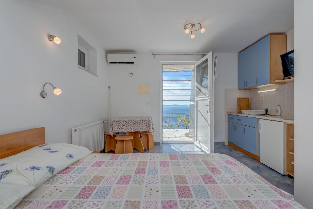 Pikolo Omis Apartment